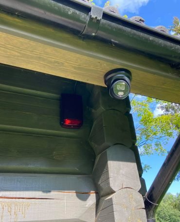 hikvision kamera juoda